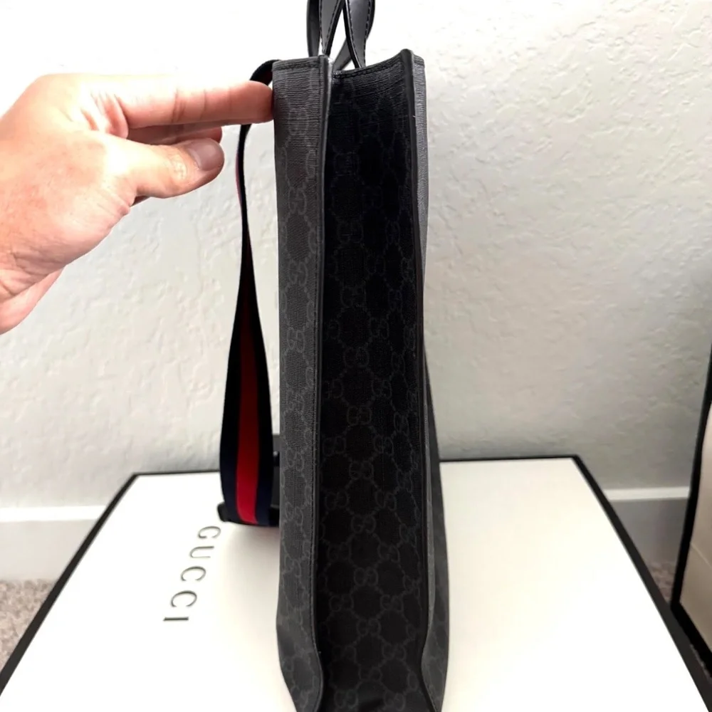 Gucci GG Supreme Tote Bag
